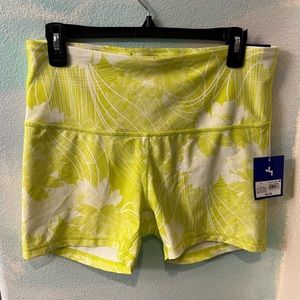 NWT JoyLab Fresh Floral High Rise Workout Shorts